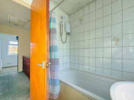 Smithies Moor Crescent, Birstall, Image 18