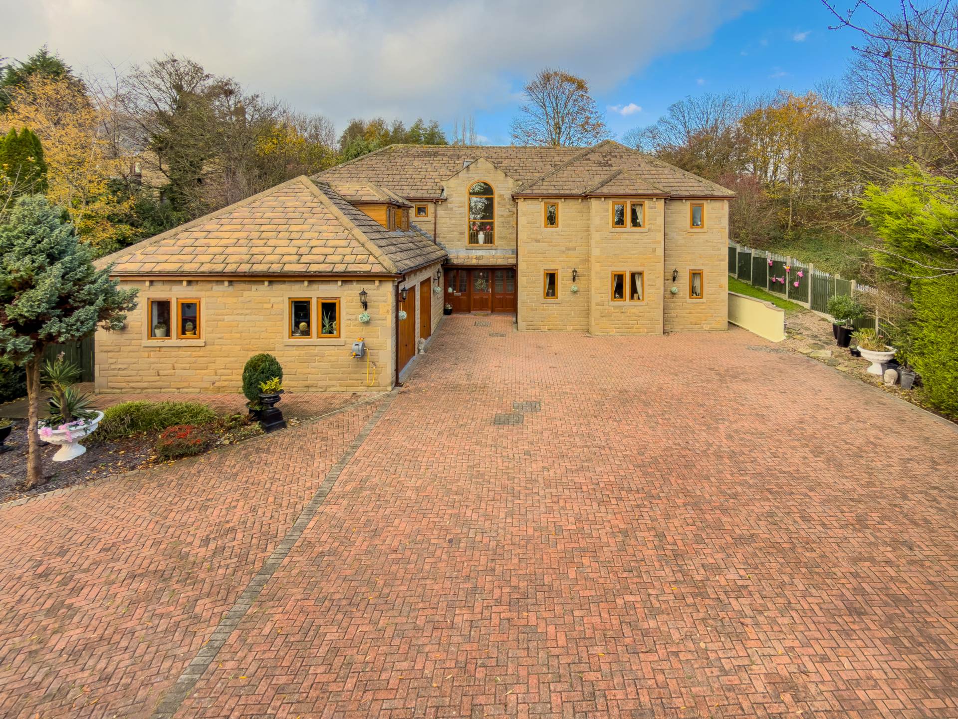 Birkby Brow Crescent, Birstall, Image 42