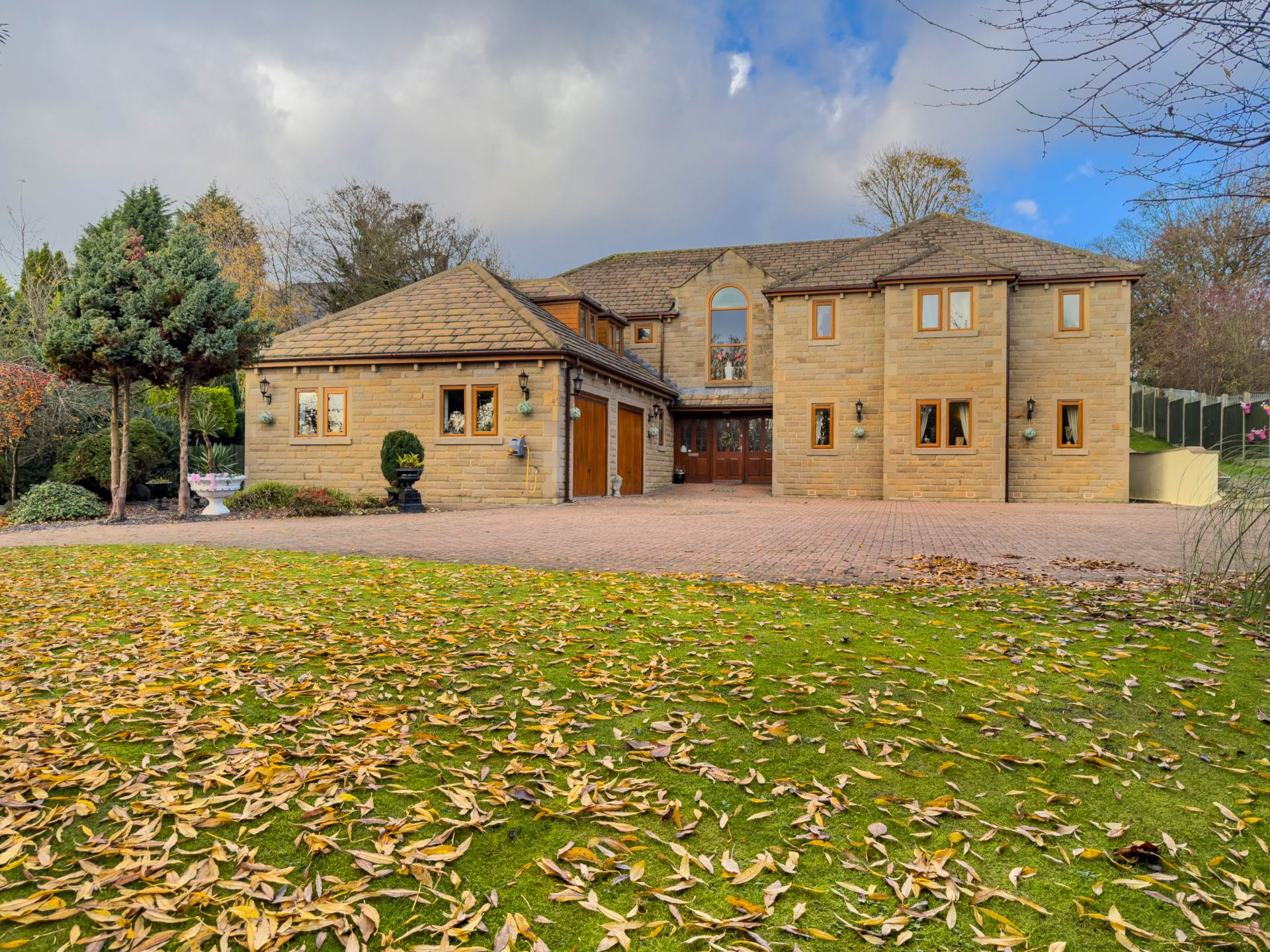 Birkby Brow Crescent, Birstall, Image 43