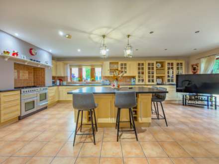 Birkby Brow Crescent, Birstall, Image 10