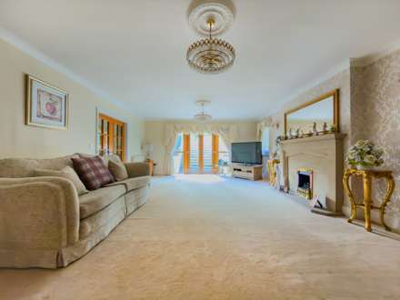 Birkby Brow Crescent, Birstall, Image 16