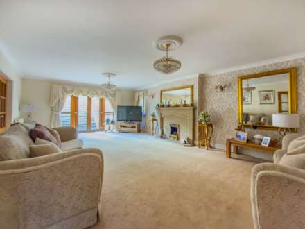 Birkby Brow Crescent, Birstall, Image 19