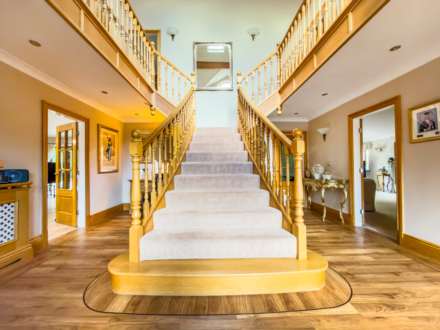 Birkby Brow Crescent, Birstall, Image 2