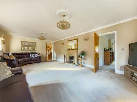 Birkby Brow Crescent, Birstall, Image 21