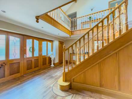 Birkby Brow Crescent, Birstall, Image 3