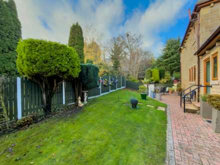 Birkby Brow Crescent, Birstall, Image 49