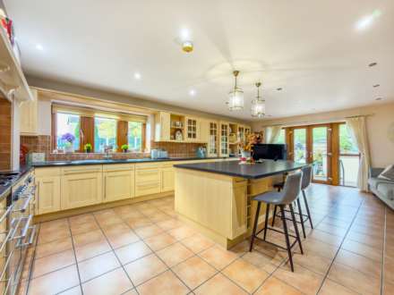 Birkby Brow Crescent, Birstall, Image 7