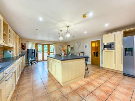 Birkby Brow Crescent, Birstall, Image 8