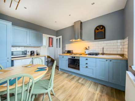 Clark Street, Dewsbury, Image 3