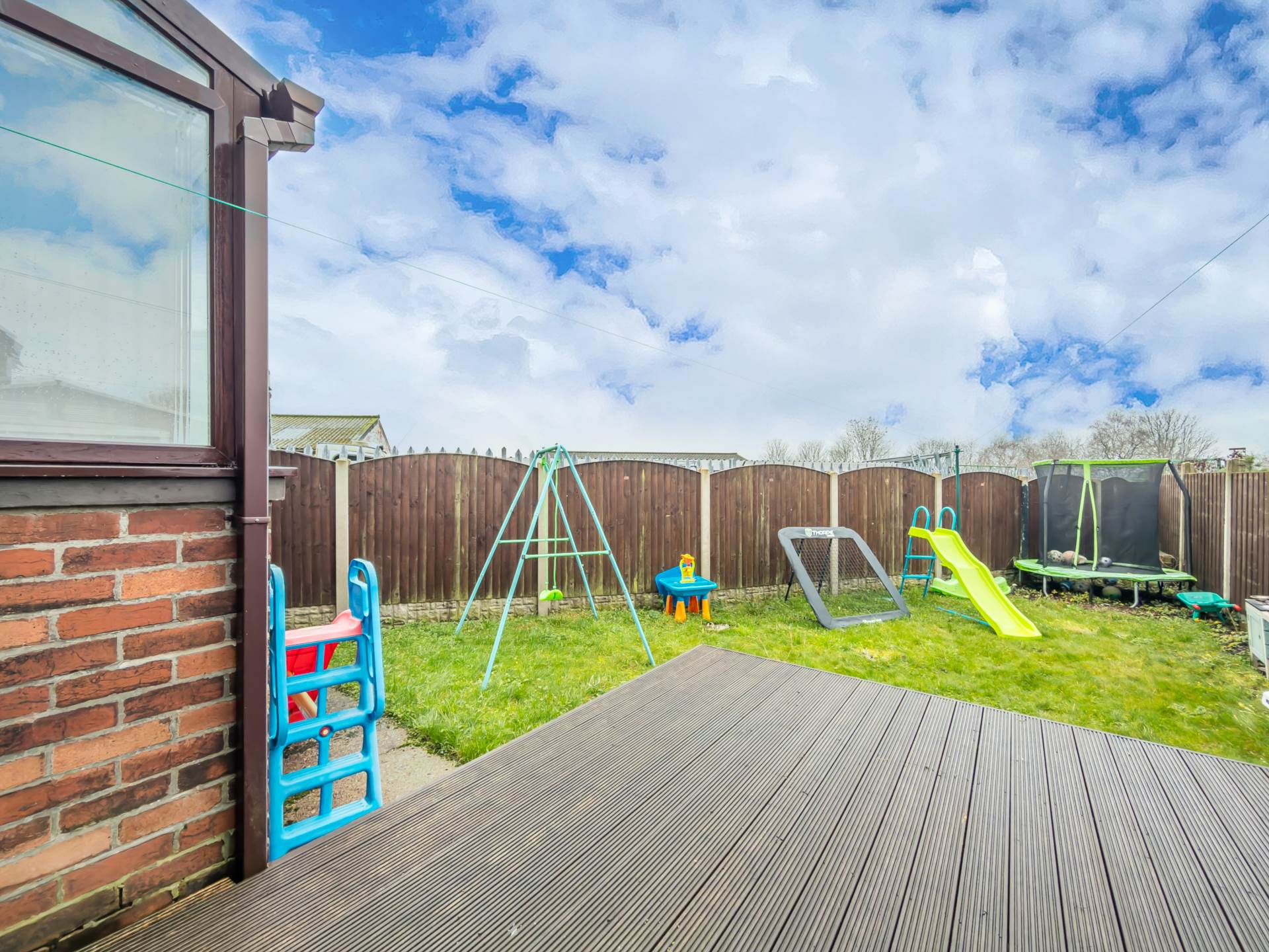 Field Head Lane, Birstall, Image 16