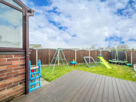 Field Head Lane, Birstall, Image 16