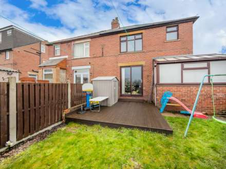 Field Head Lane, Birstall, Image 17