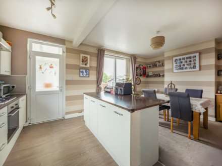 Field Head Lane, Birstall, Image 4