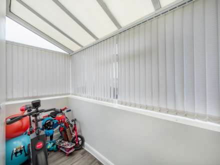 Field Head Lane, Birstall, Image 9