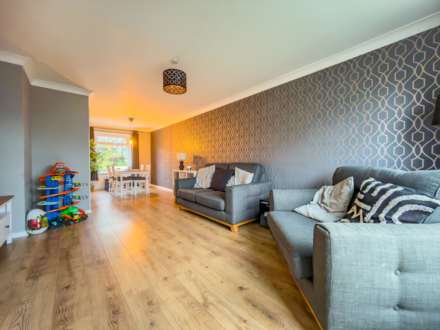 Beverley Gardens, Birstall, Image 9