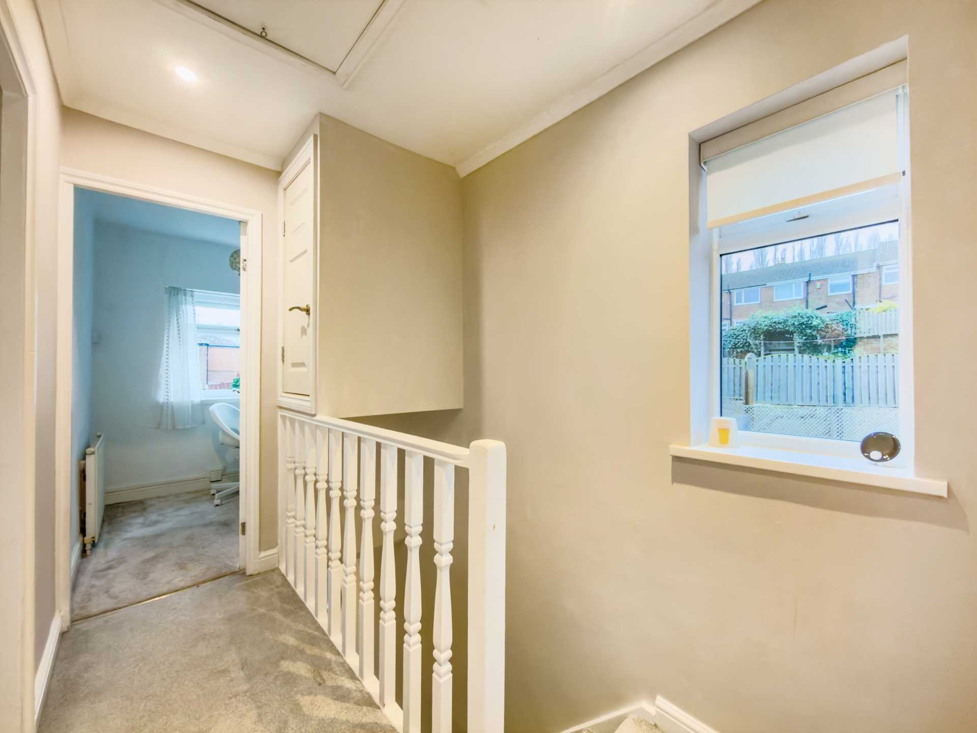 Smithies Moor Crescent, Birstall, Image 11