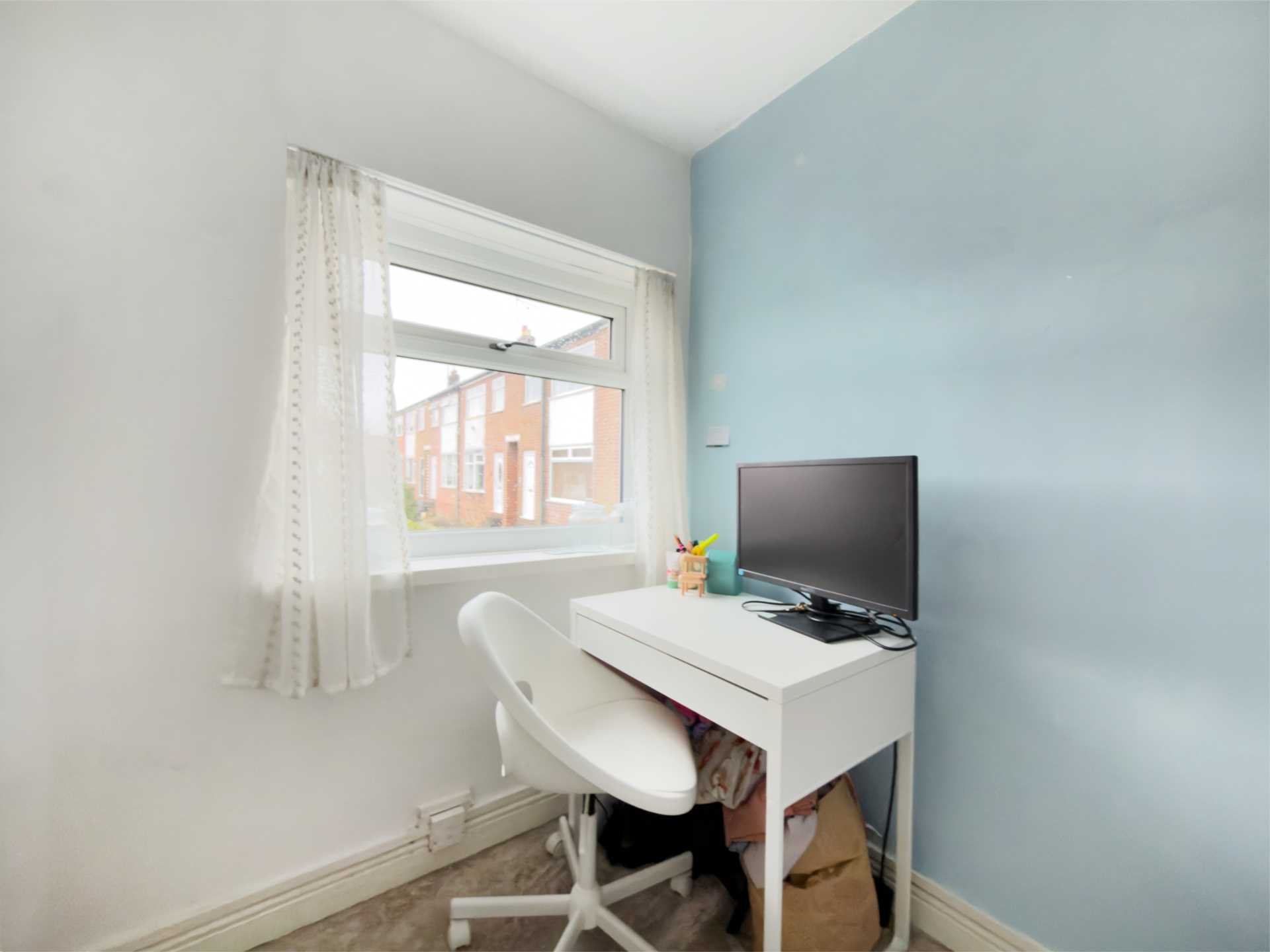 Smithies Moor Crescent, Birstall, Image 14