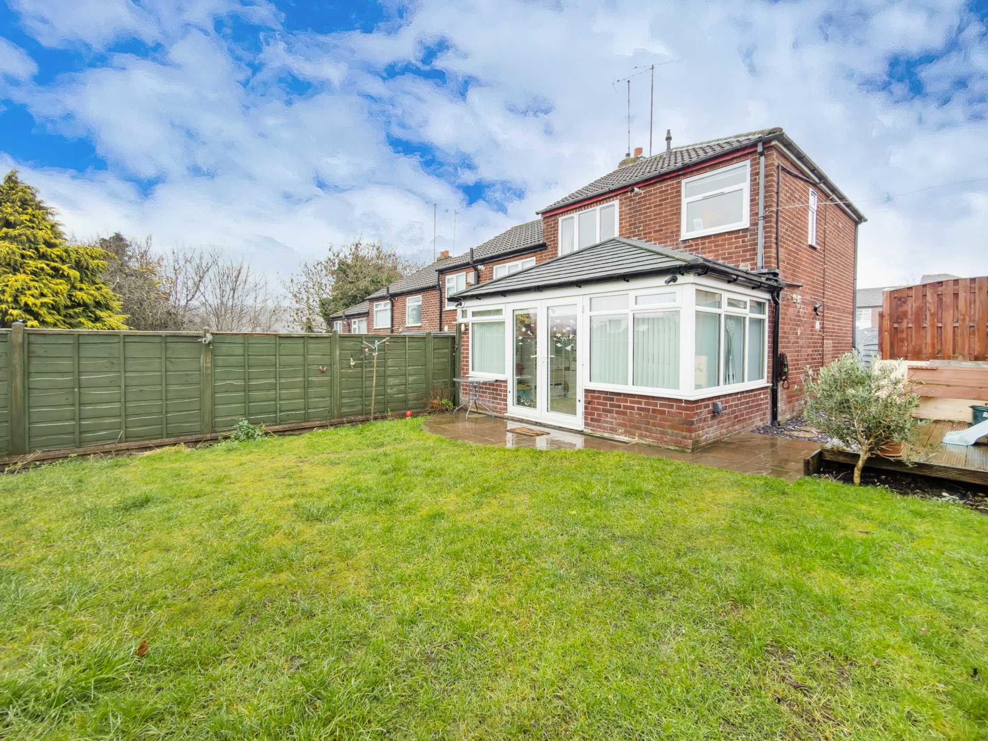 Smithies Moor Crescent, Birstall, Image 19