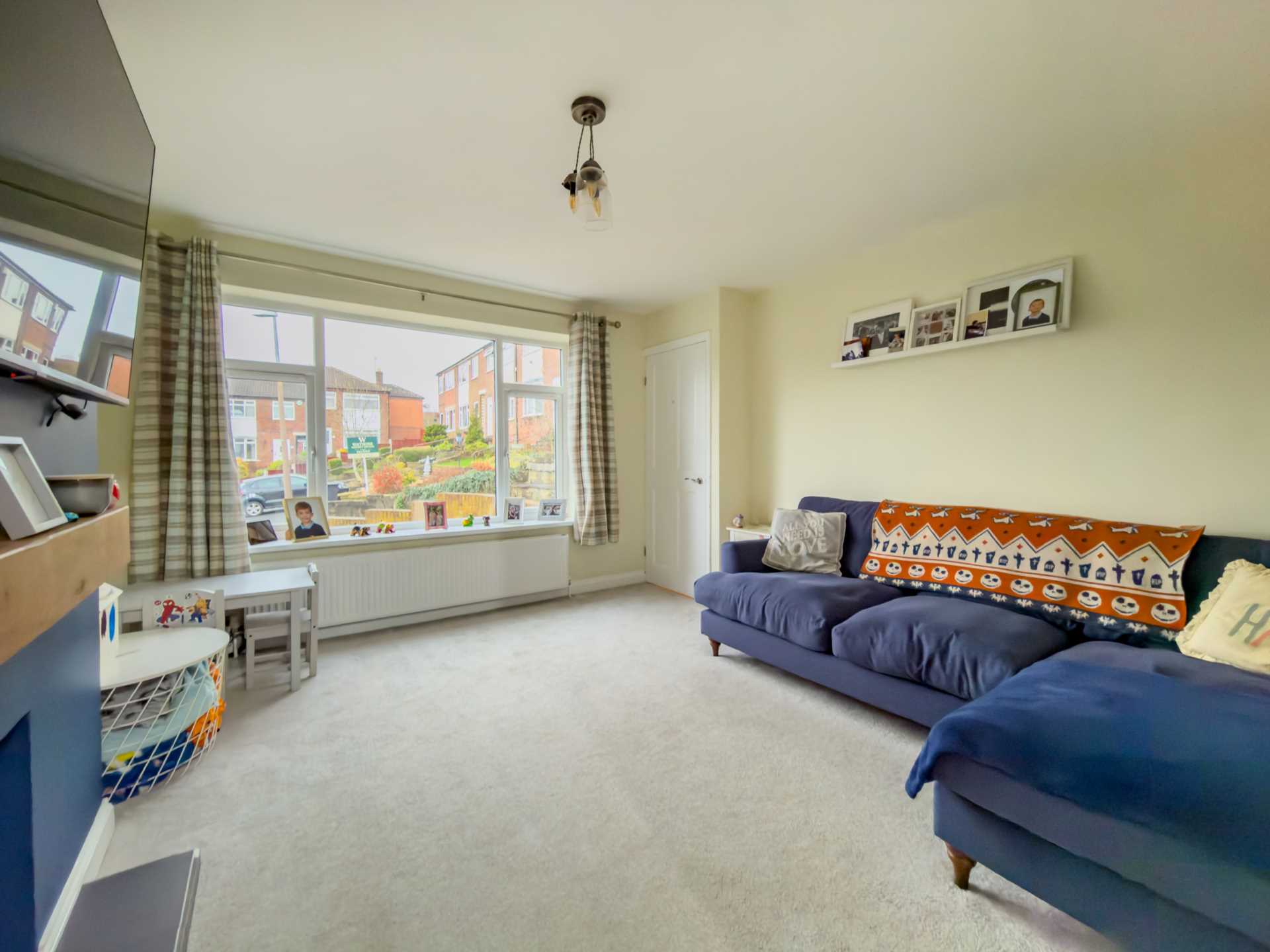 Smithies Moor Crescent, Birstall, Image 8