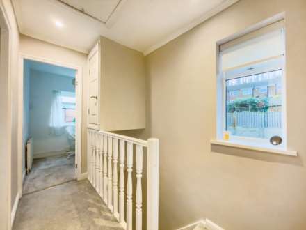 Smithies Moor Crescent, Birstall, Image 11