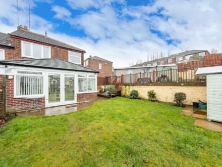 Smithies Moor Crescent, Birstall, Image 18