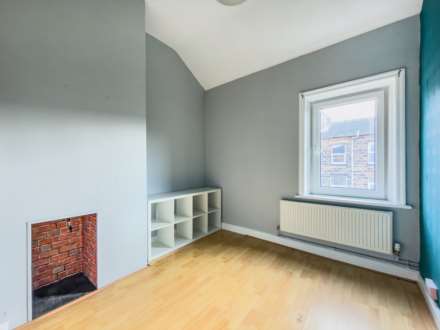 Industrial Avenue, Batley, Image 11