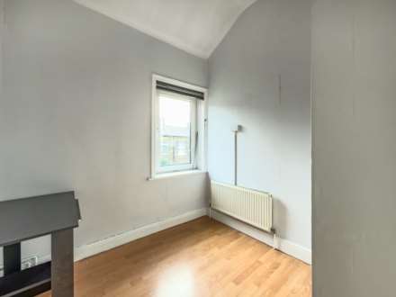 Industrial Avenue, Batley, Image 15