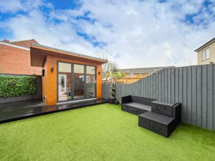 Hill Crescent, Batley, Image 17