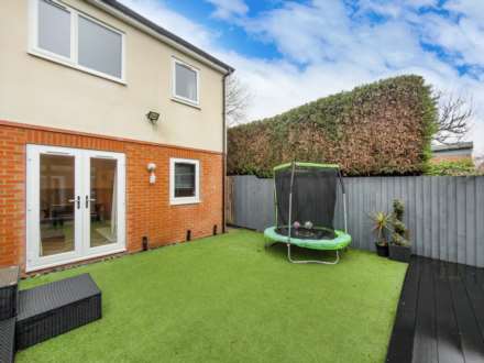 Hill Crescent, Batley, Image 19