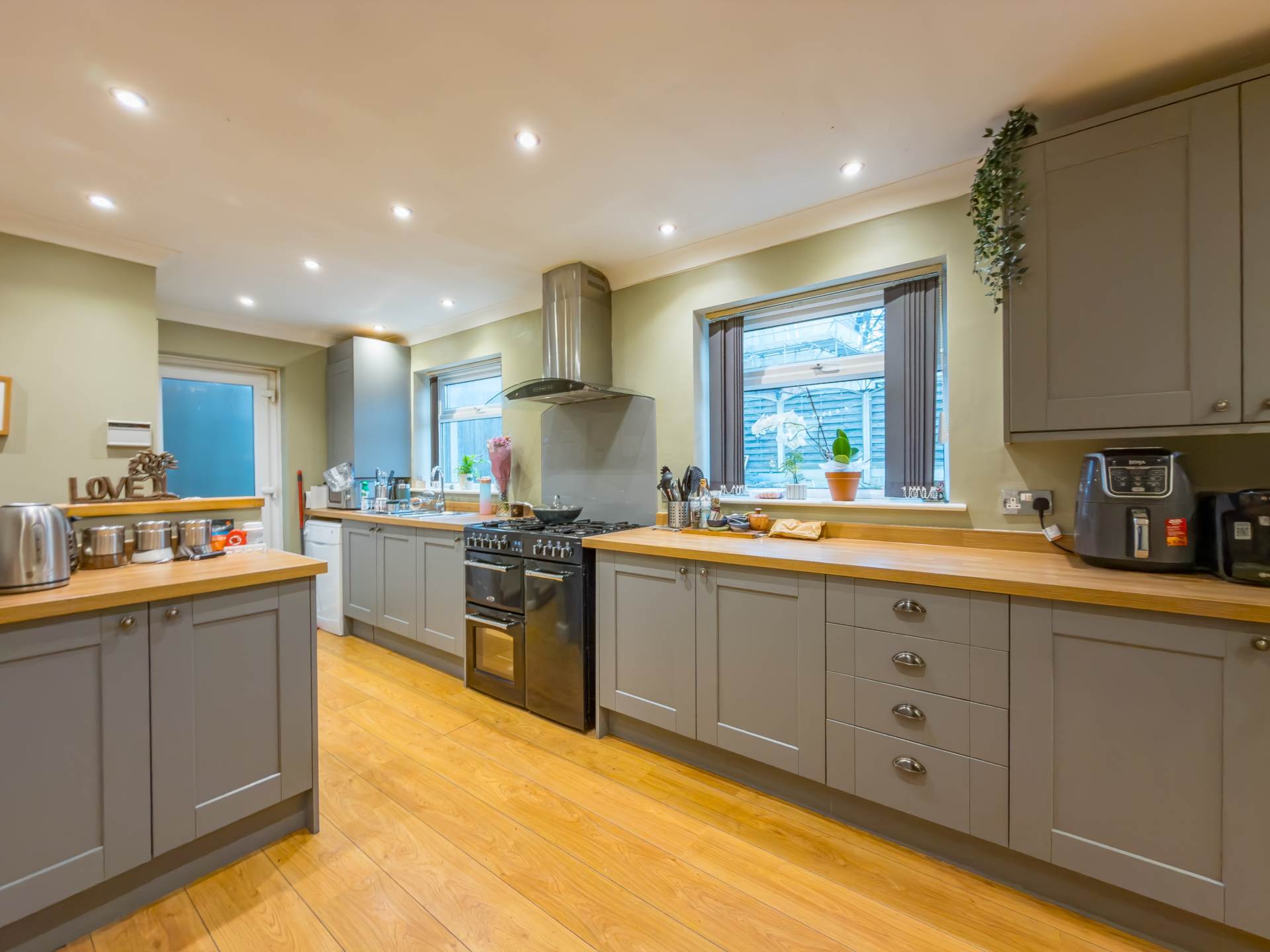 Shirley Avenue, Cleckheaton, Image 2