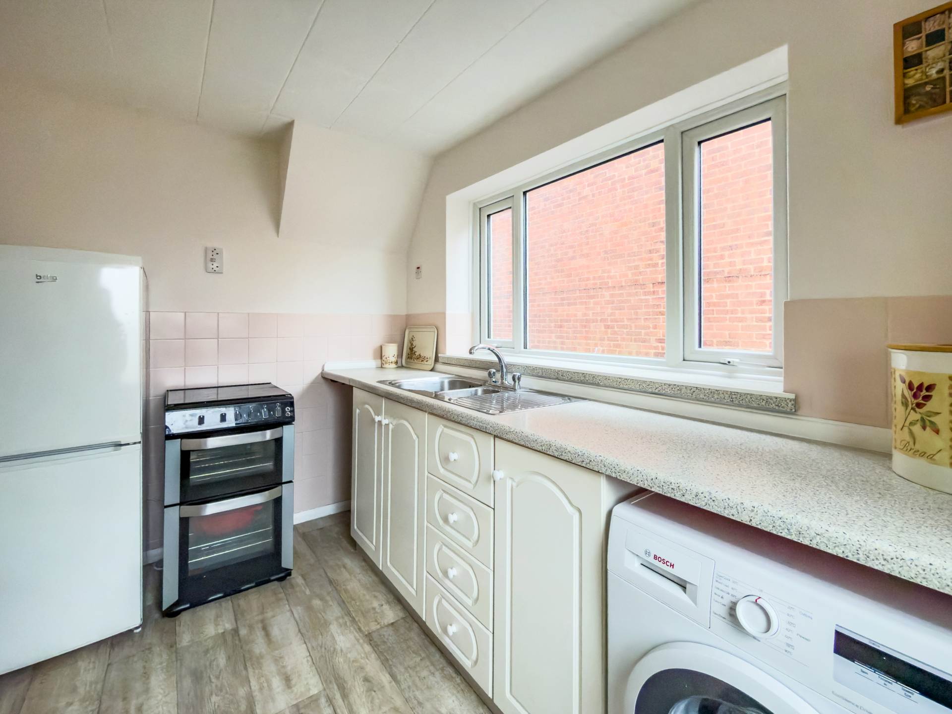 Oxford Drive, Gomersal, Image 4