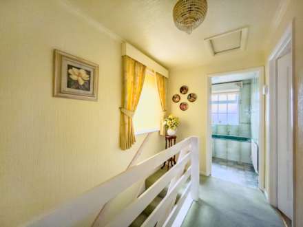 Oxford Drive, Gomersal, Image 13