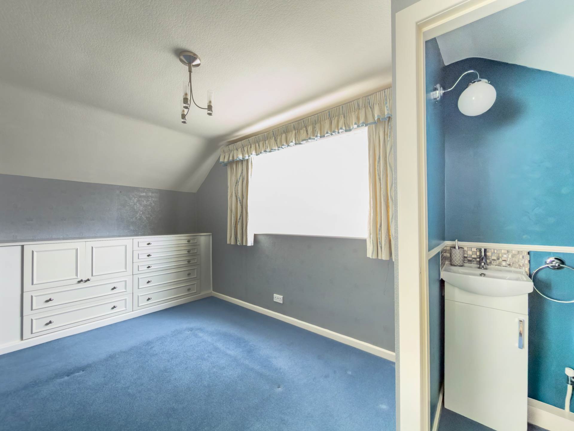 Moor Park Court, Dewsbury, Image 15