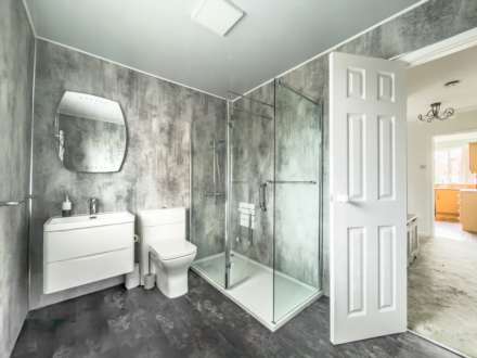 Moor Park Court, Dewsbury, Image 10