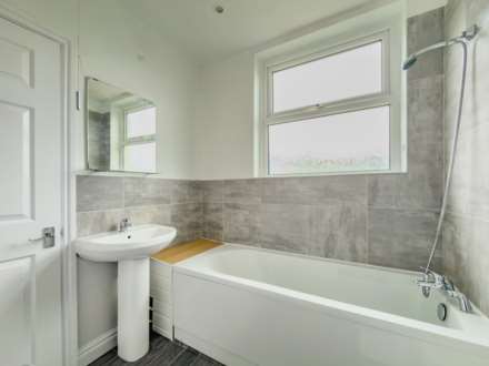 Common Road, Batley, Image 14