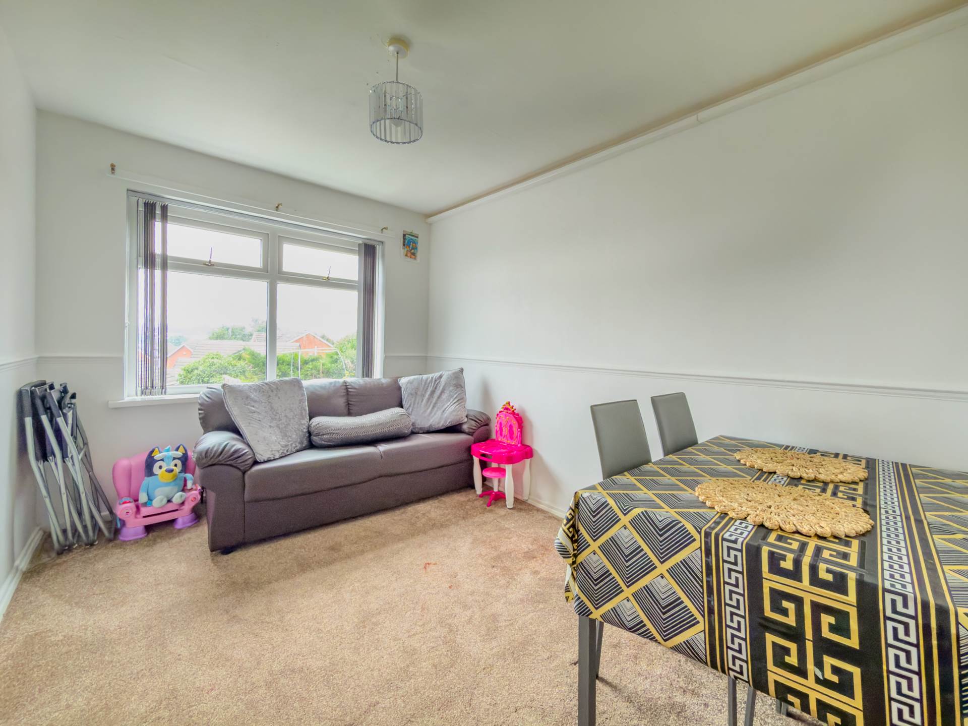 Harewood Avenue, Heckmondwike, Image 6