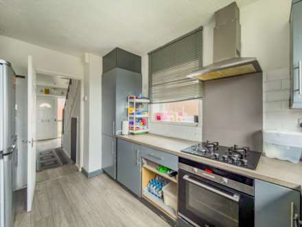 Harewood Avenue, Heckmondwike, Image 3