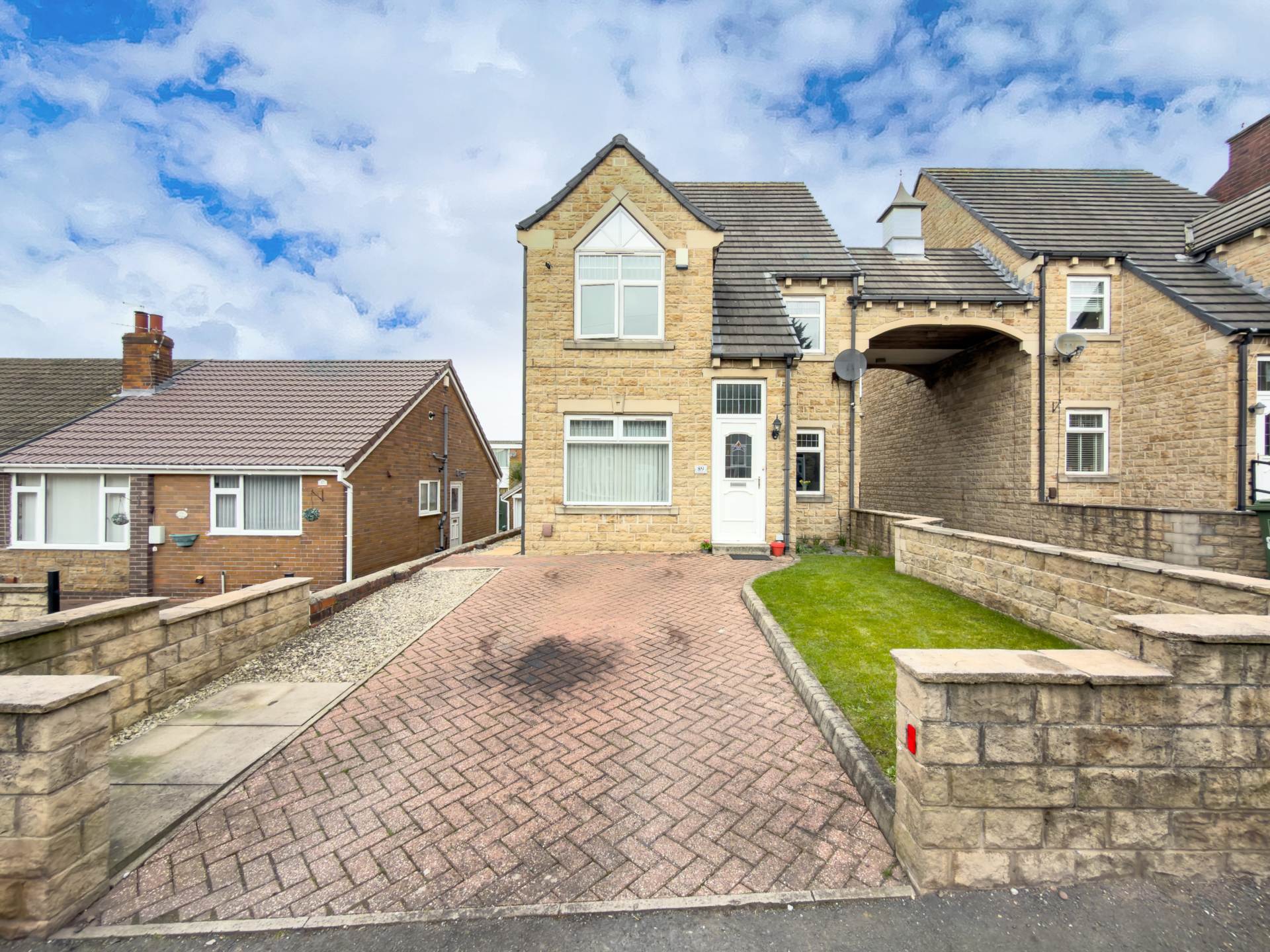 Moor End Lane, Dewsbury, Image 1