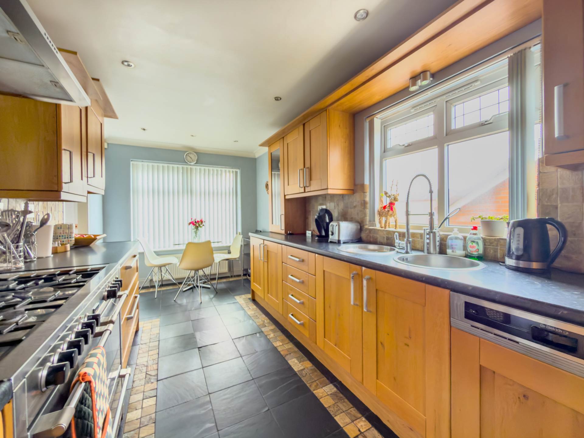 Moor End Lane, Dewsbury, Image 4