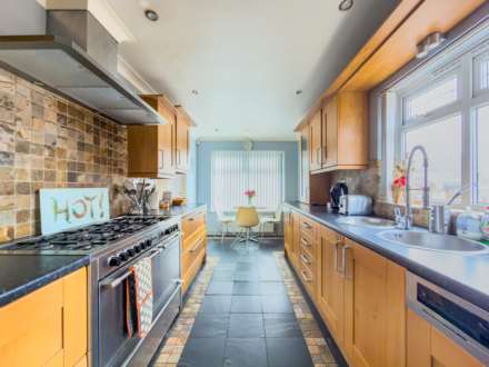 Moor End Lane, Dewsbury, Image 2