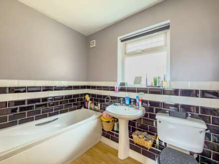 Moor End Lane, Dewsbury, Image 23