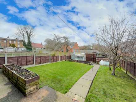 Dudley Avenue, Howden Clough, Image 21