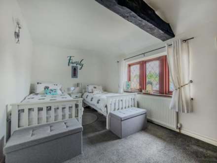 White Lee Road, Batley, Image 15