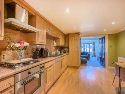 Beehive Court, Liversedge, Image 3