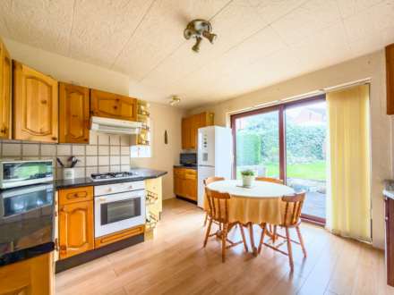 Kings Drive, Batley, Image 2