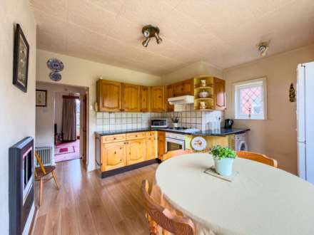 Kings Drive, Batley, Image 3