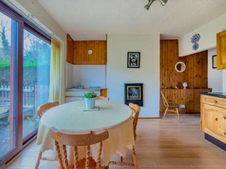 Kings Drive, Batley, Image 4