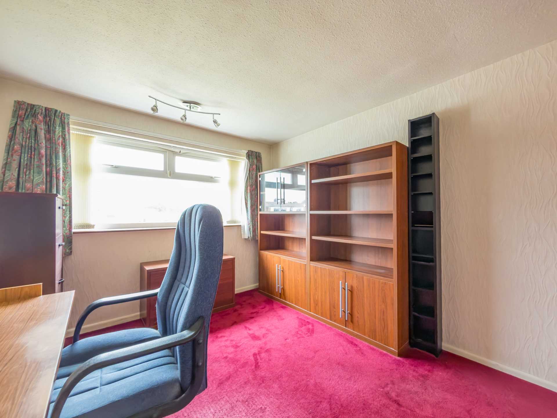 Larch Close, Birstall, Image 10