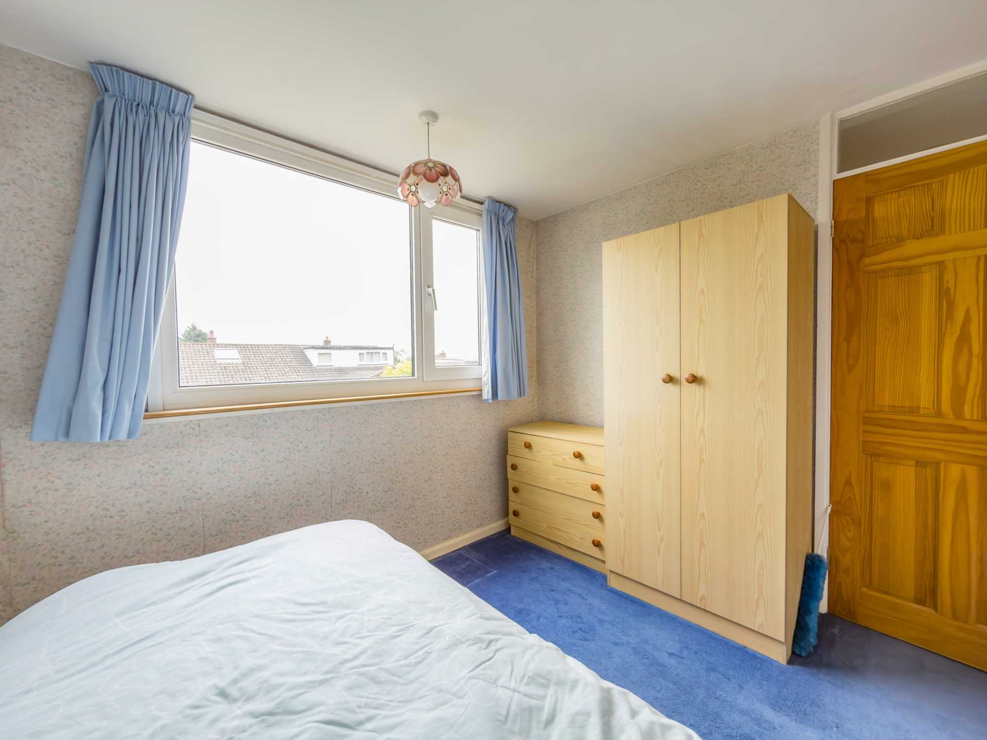 Larch Close, Birstall, Image 15