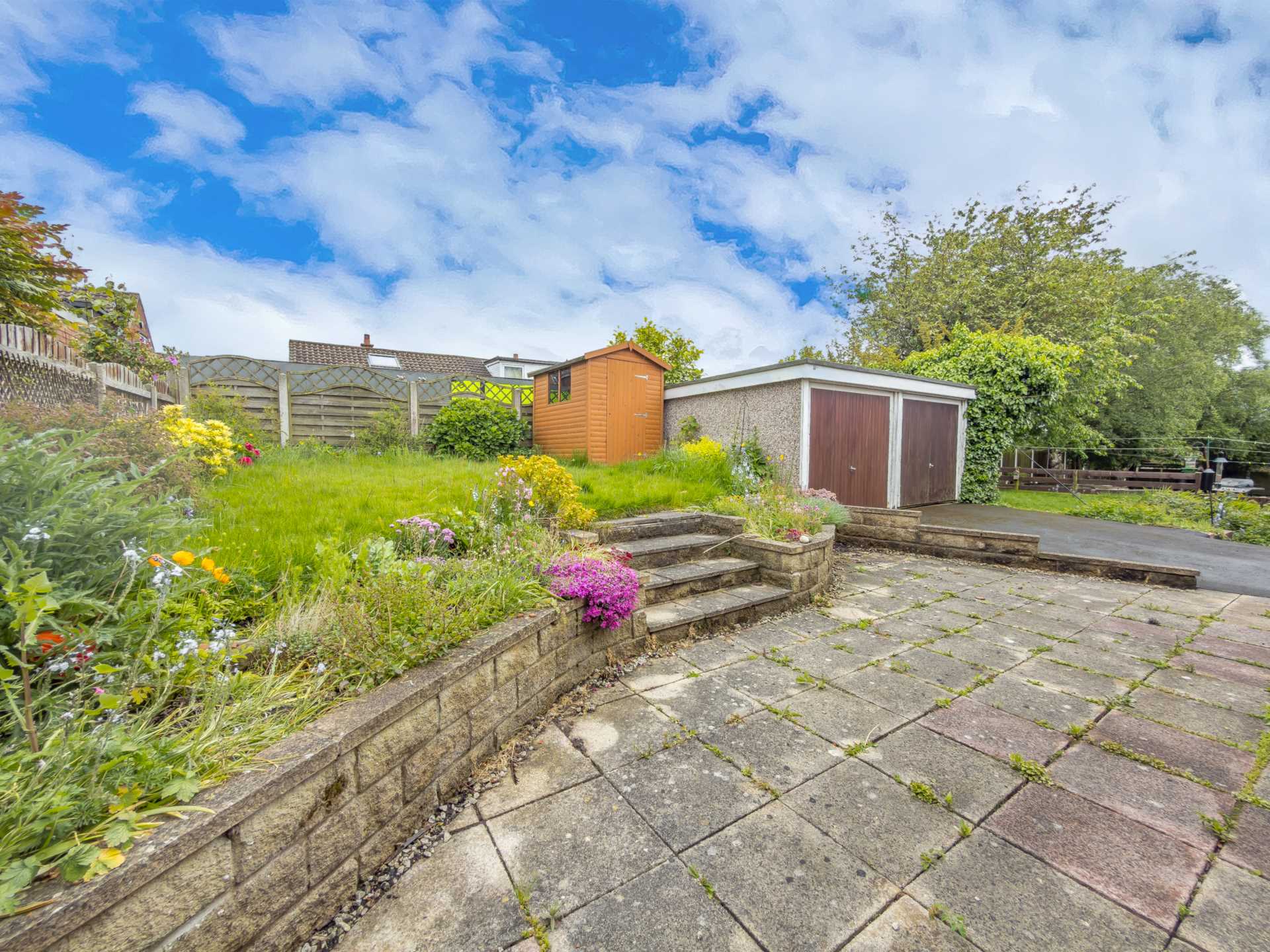 Larch Close, Birstall, Image 20